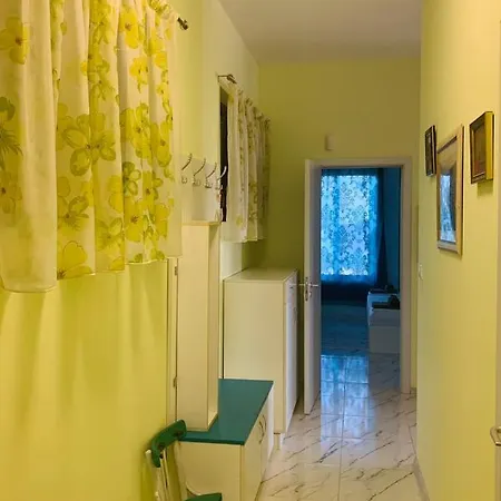 Dilianas Apart 1