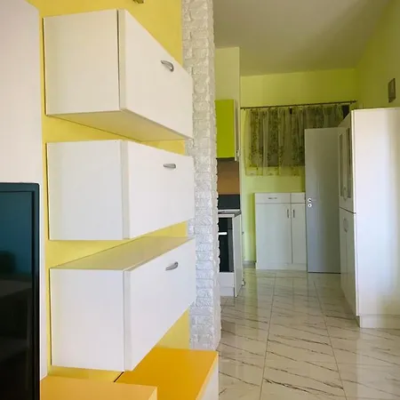 Dilianas Apart 1